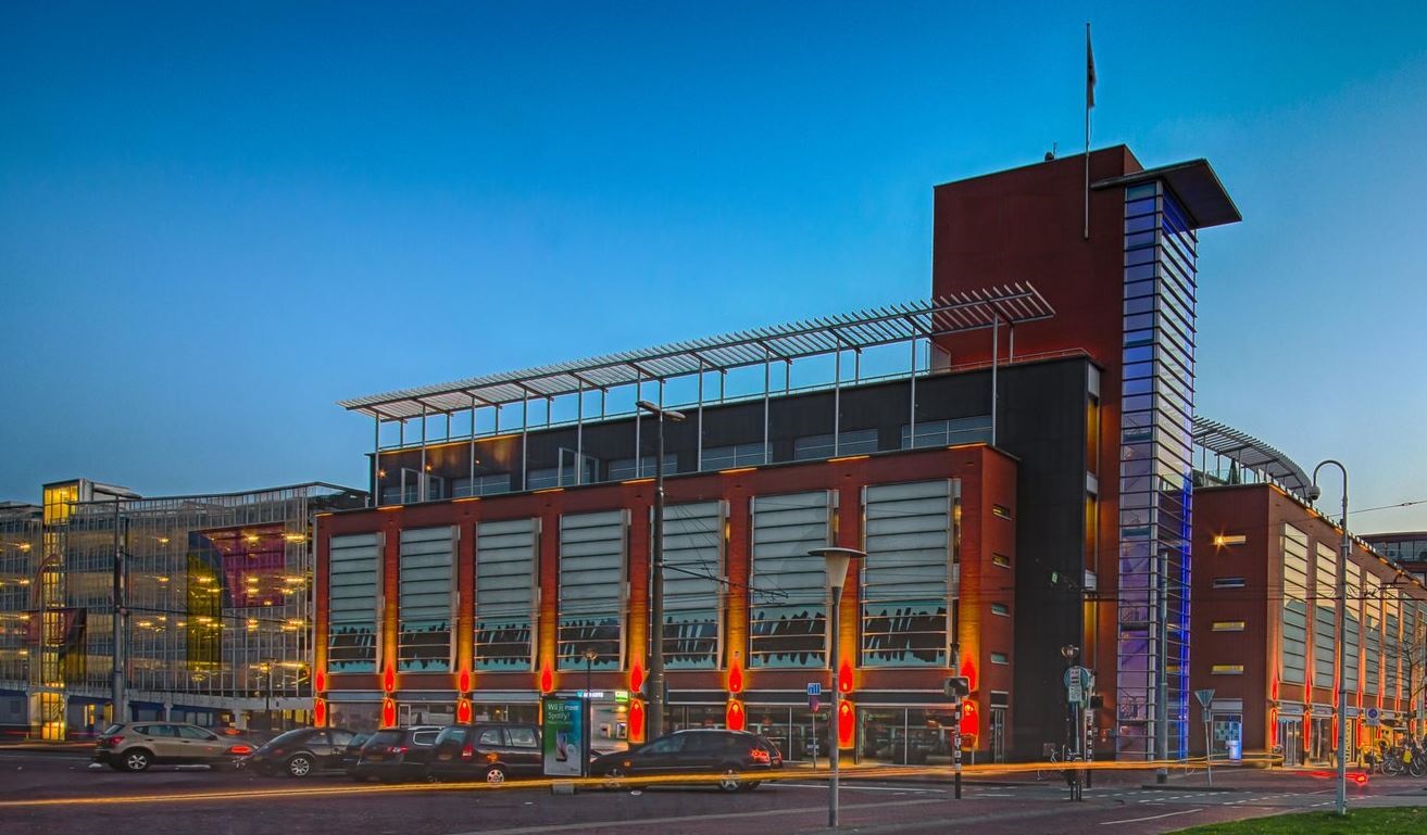 JOURNEY Arnhem LESS ENERGY PROFESSIONAL LIGHTING